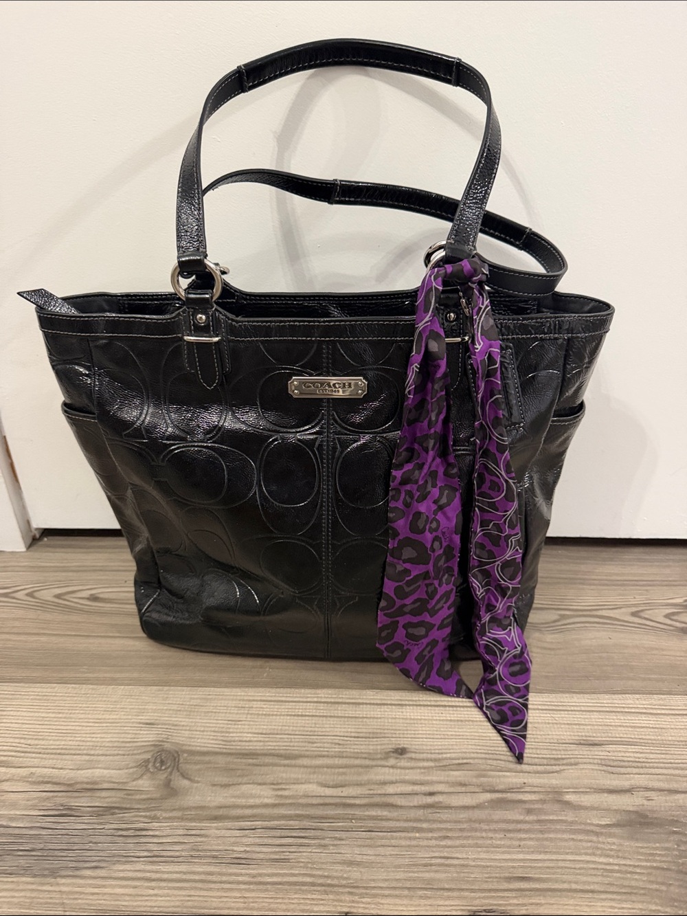 Coach Black Patent Leather Signature Logo Shoulder Bag Tote with Purple Scarf